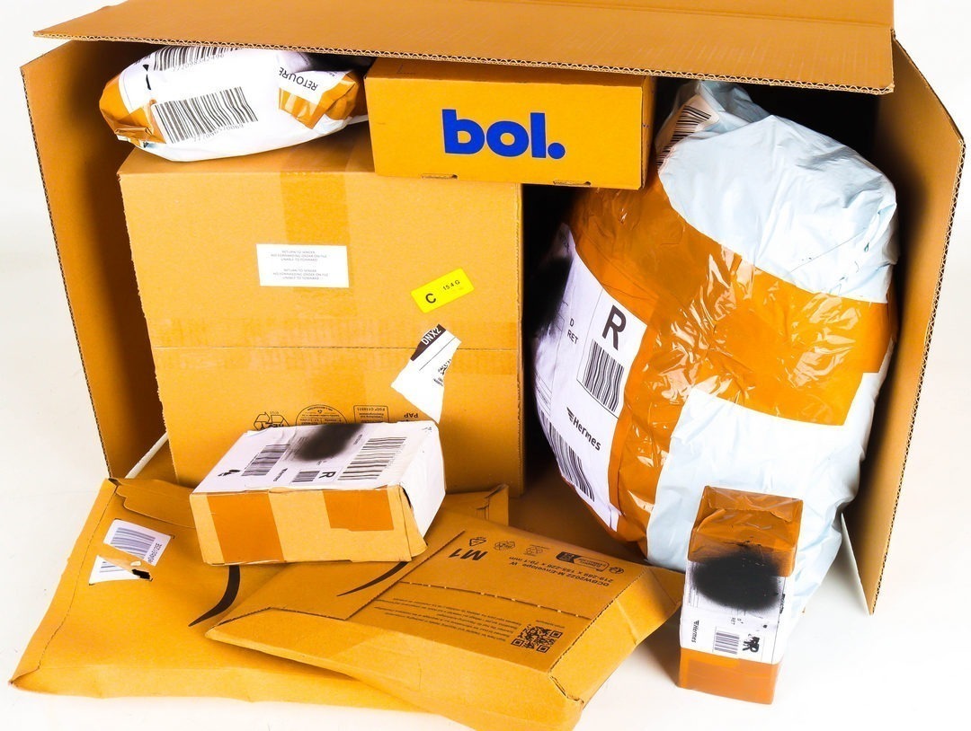 XL Doos met Ongeopende Postpakketten - Afbeelding 3